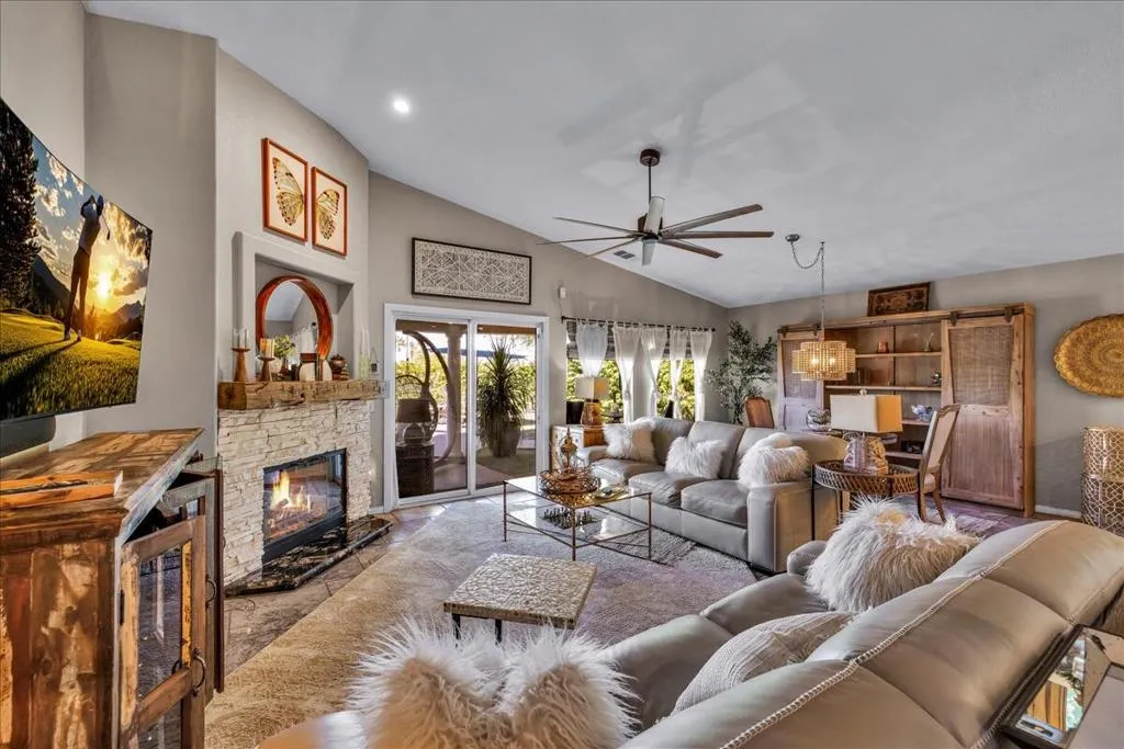 82570 Delano Drive, Indio, California 92201 home-pic-3
