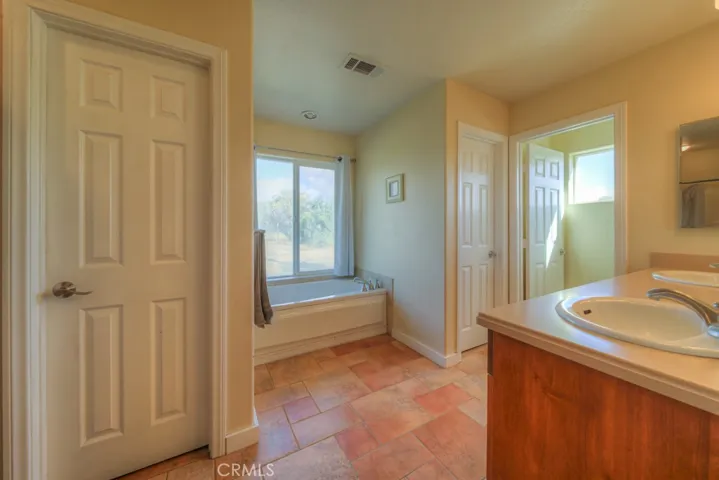 41060 Lakeshore Boulevard, Aguanga, California 92536