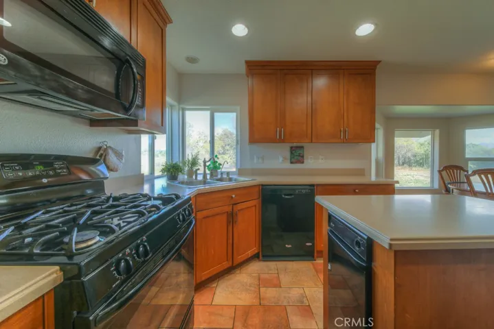 41060 Lakeshore Boulevard, Aguanga, California 92536