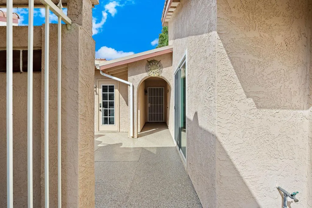 49101 Taylor Street, Indio, California 92201 home-pic-11