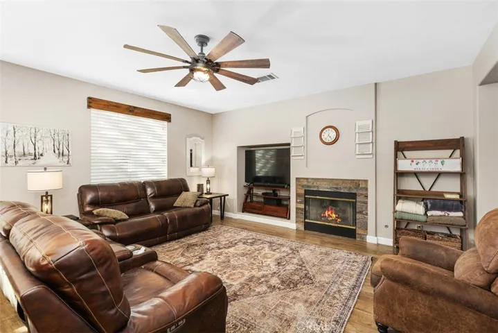 8863 Crest View Dr, Corona, California 92883