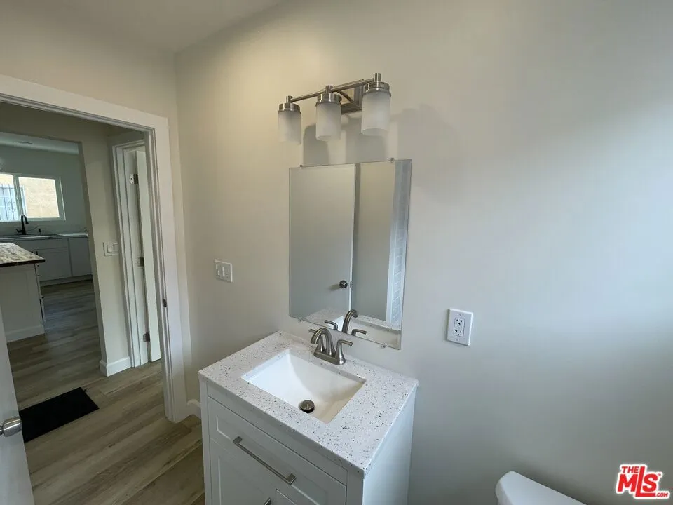 624 W 102nd Street, Los Angeles, California 90044 home-pic-27