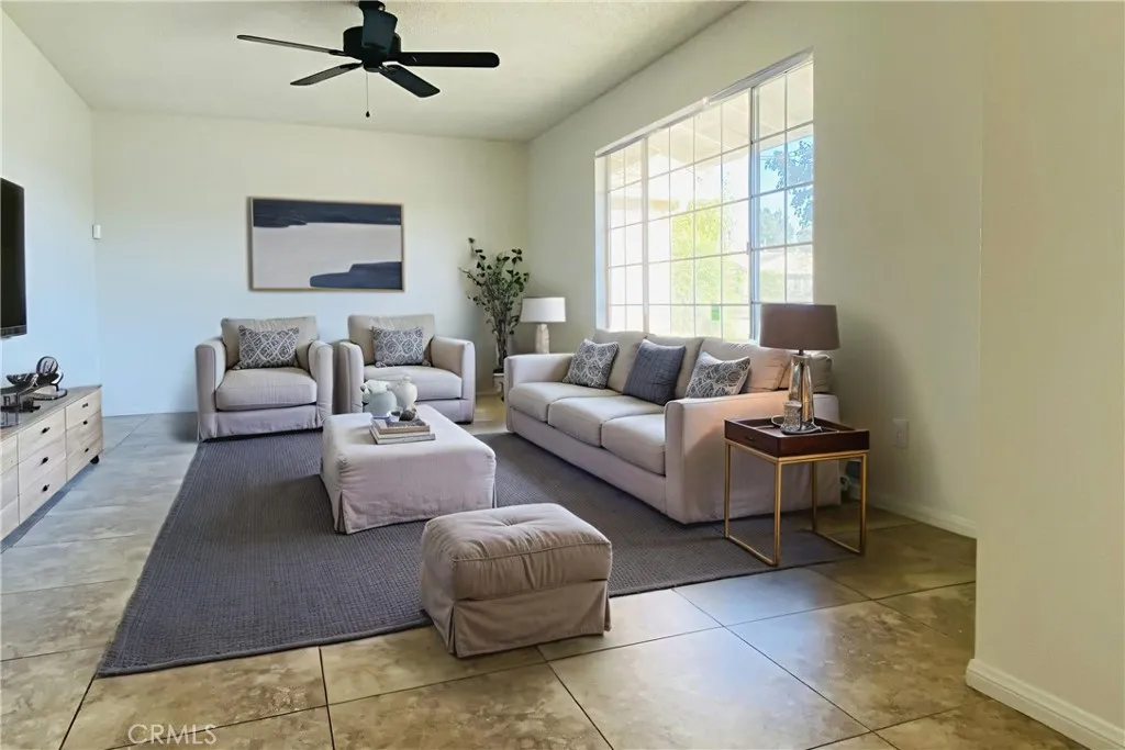 2864 Lynae Way, Hemet, California 92545 home-pic-4