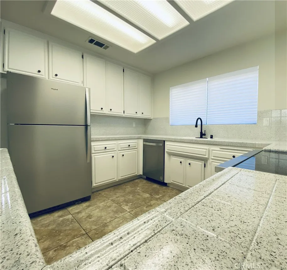 2864 Lynae Way, Hemet, California 92545 home-pic-11