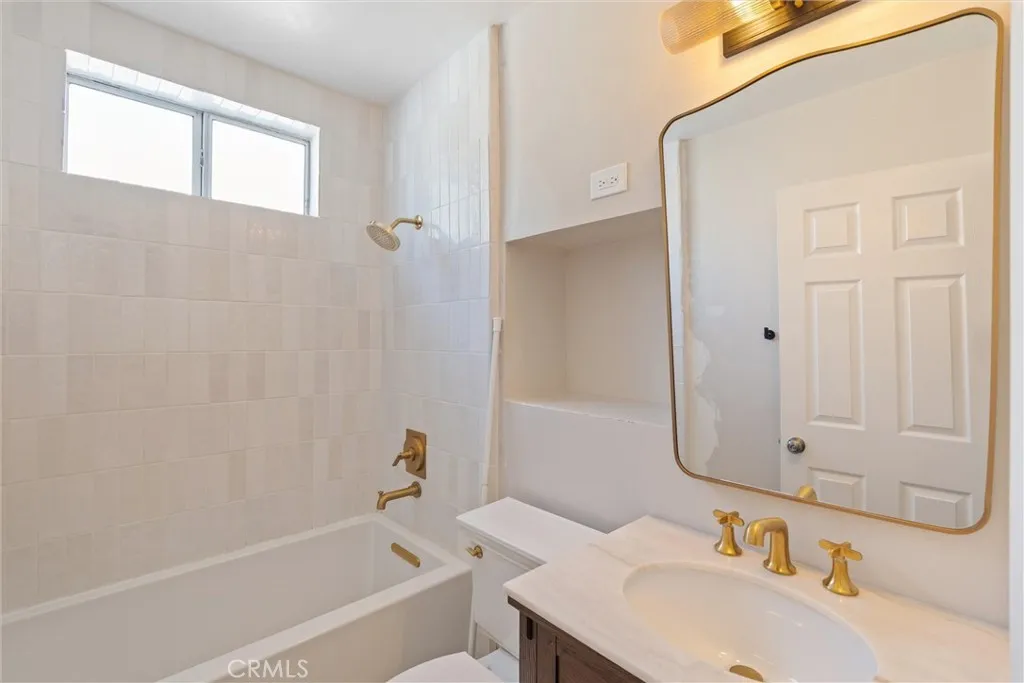 5210 Pacific Ave, Long Beach, California 90805 home-pic-6
