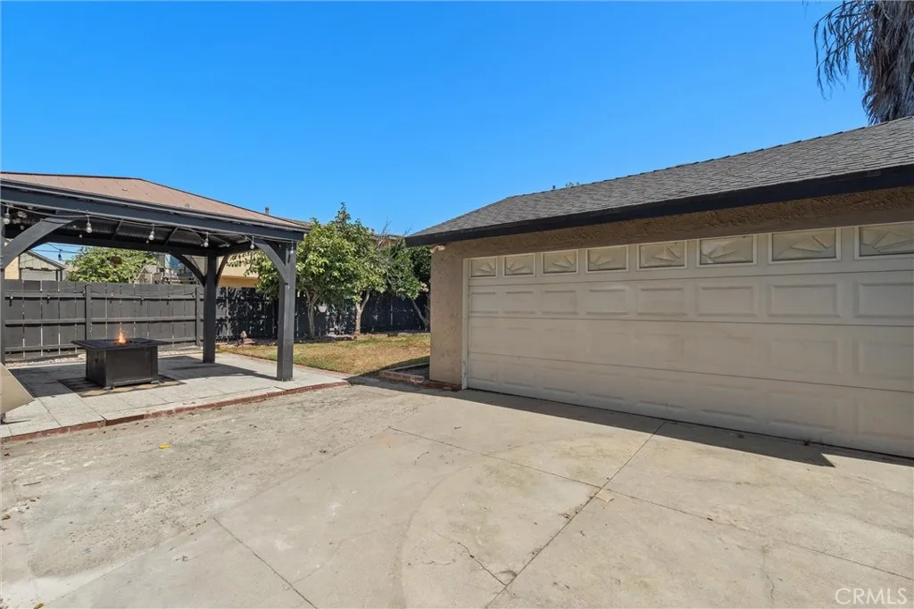 5210 Pacific Ave, Long Beach, California 90805 home-pic-8