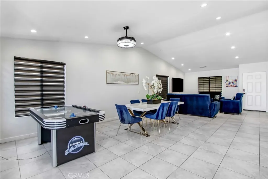 43175 Avenida Estrella, Indio, California 92203 home-pic-10