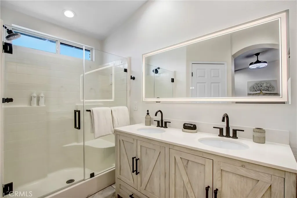 43175 Avenida Estrella, Indio, California 92203 home-pic-20