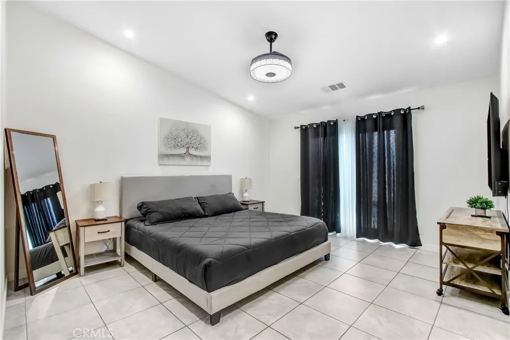 43175 Avenida Estrella, Indio, California 92203 home-pic-18