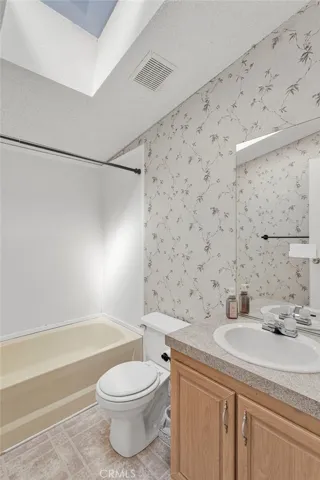 13528 Center Lane, Phelan, California 92371