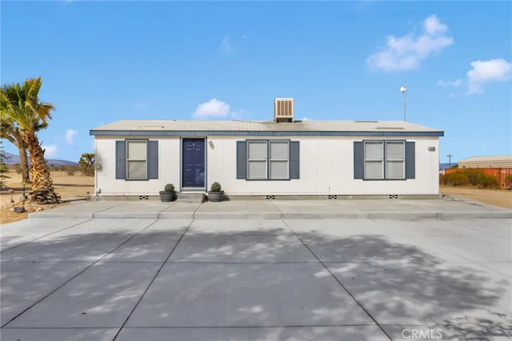 13528 Center Lane, Phelan, California 92371