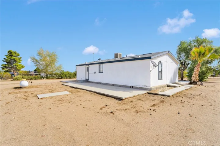 13528 Center Lane, Phelan, California 92371