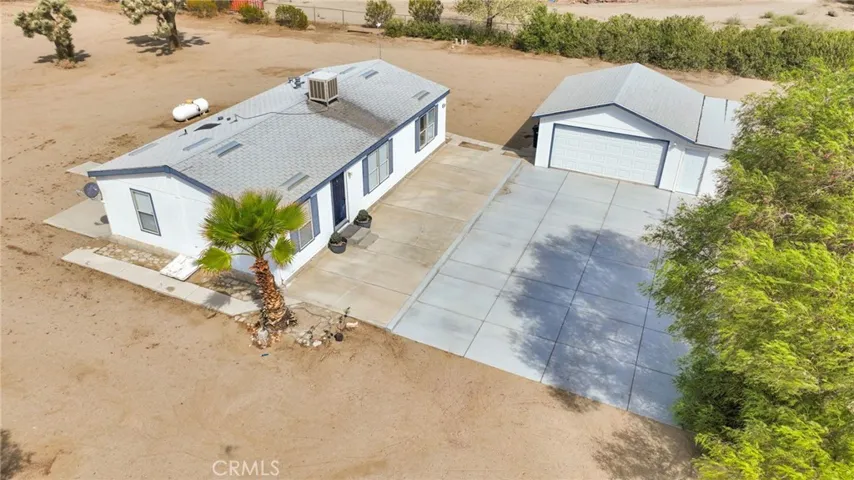 13528 Center Lane, Phelan, California 92371