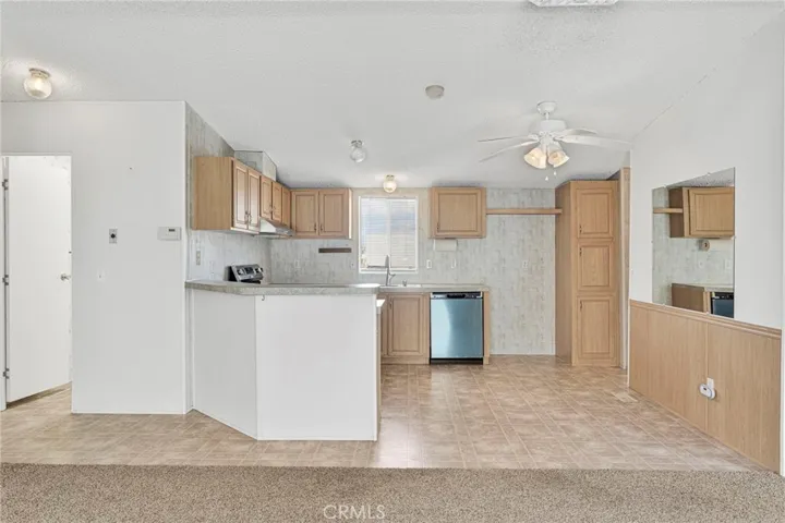 13528 Center Lane, Phelan, California 92371
