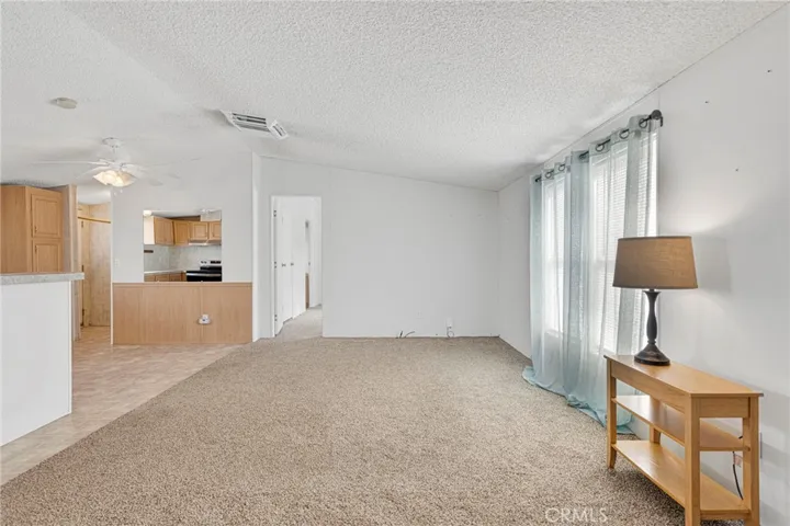 13528 Center Lane, Phelan, California 92371