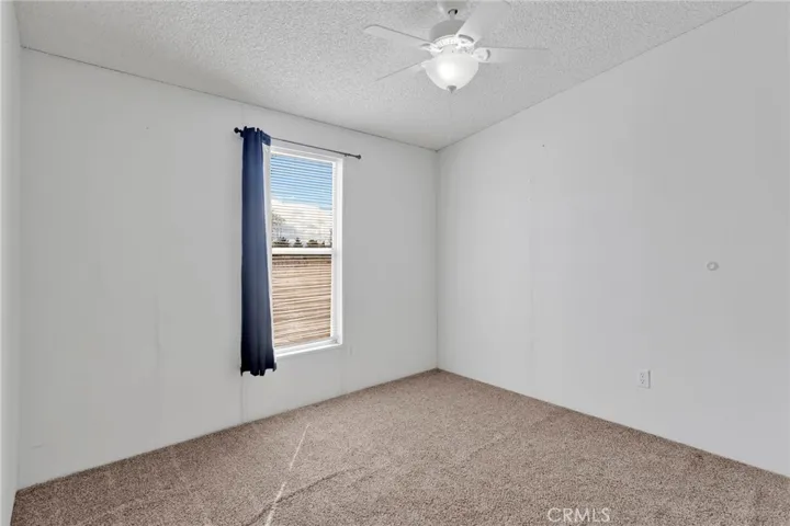 13528 Center Lane, Phelan, California 92371