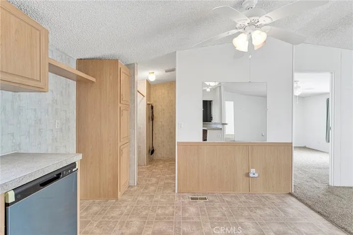 13528 Center Lane, Phelan, California 92371