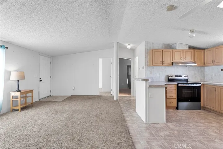 13528 Center Lane, Phelan, California 92371