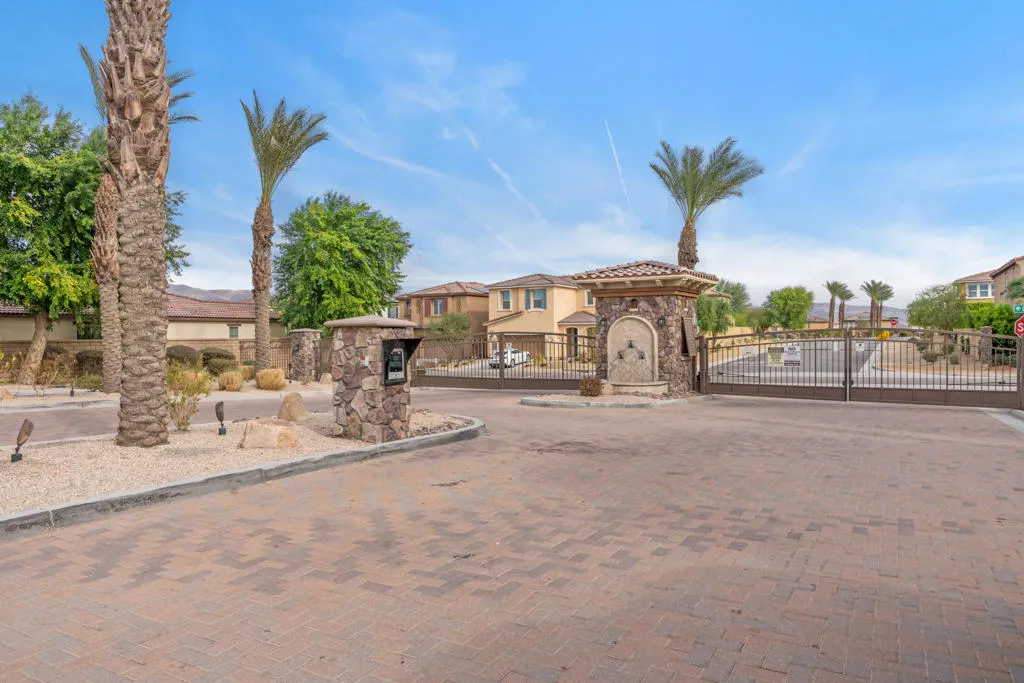 35515 Bains Avenue, Palm Desert, California 92211 home-pic-35