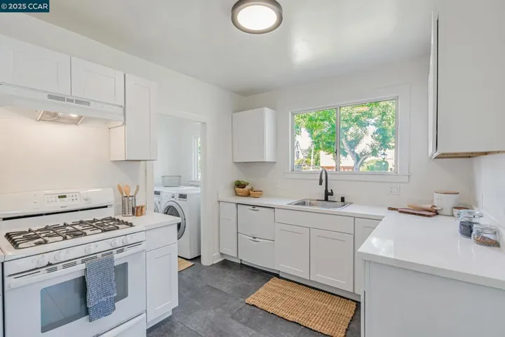 3114 Thompson Ave, Alameda, California 94501