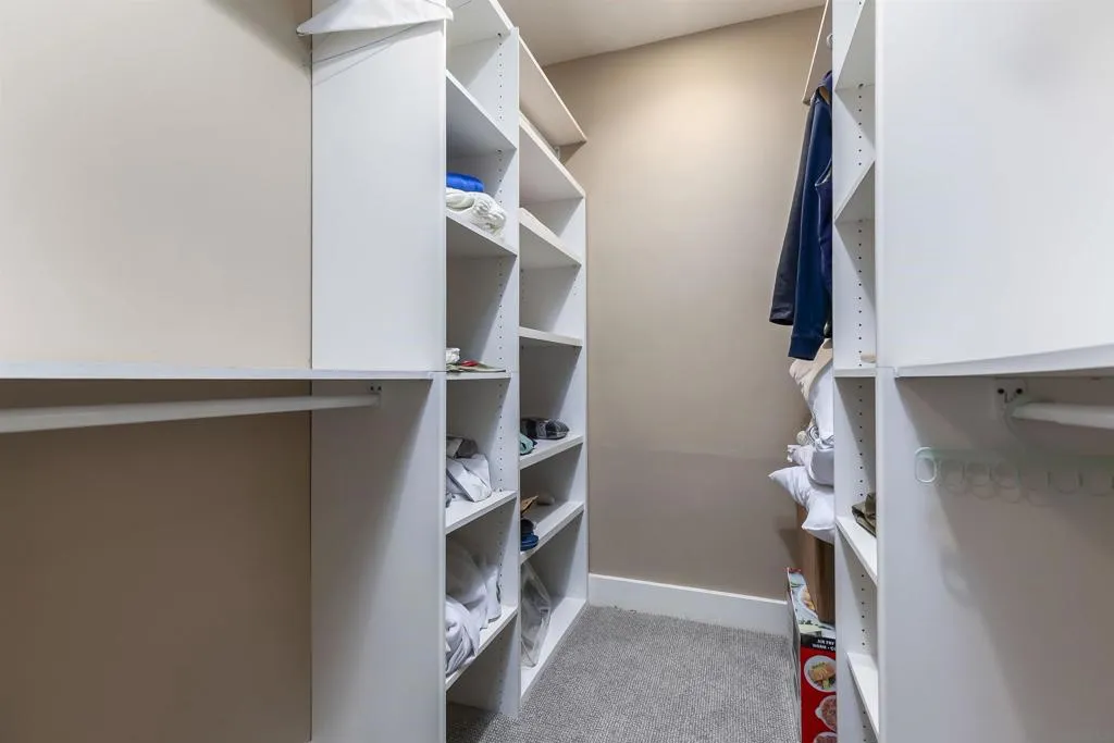 2544 Juan St, San Diego, California 92110 home-pic-19