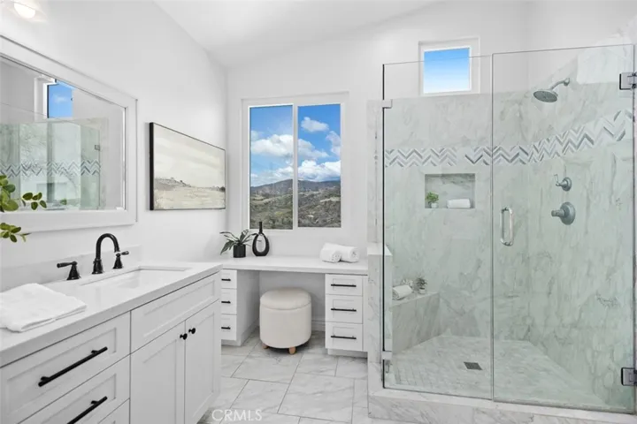 2 Via Bandada, Rancho Santa Margarita, California 92688