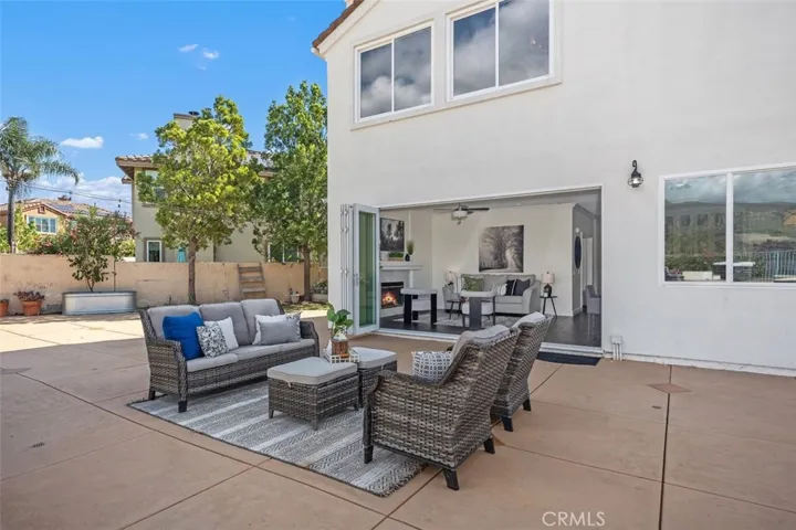 2 Via Bandada, Rancho Santa Margarita, California 92688