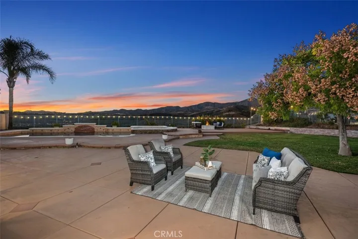 2 Via Bandada, Rancho Santa Margarita, California 92688