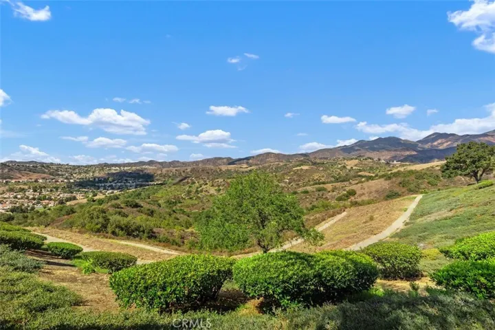 2 Via Bandada, Rancho Santa Margarita, California 92688