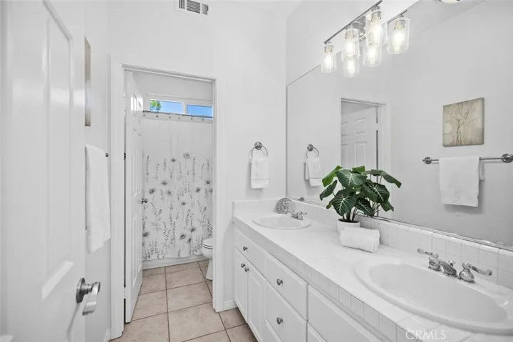 2 Via Bandada, Rancho Santa Margarita, California 92688