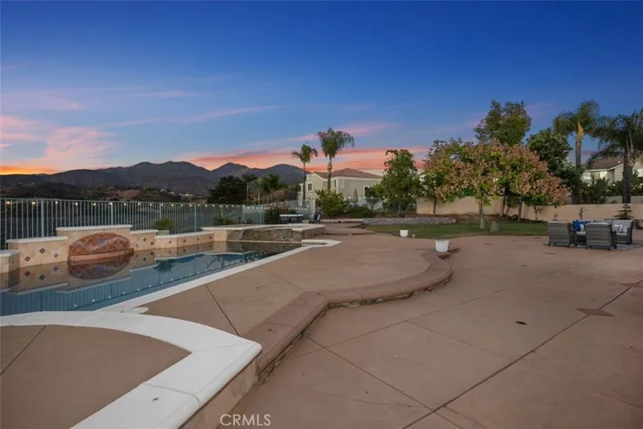 2 Via Bandada, Rancho Santa Margarita, California 92688