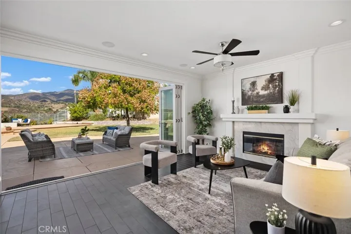 2 Via Bandada, Rancho Santa Margarita, California 92688