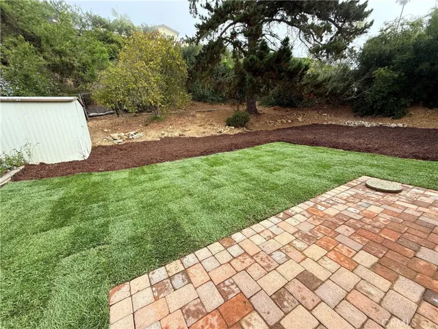 Entertainer’s Delight! Over 1/3 acre
