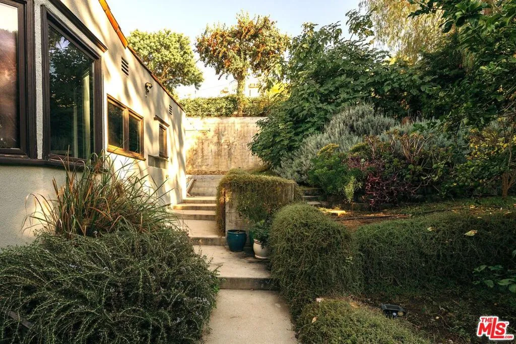 816 Hyperion Avenue, Los Angeles, California 90029 home-pic-35