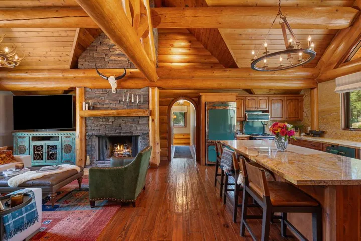 156-web-or-mls-AM4A3443