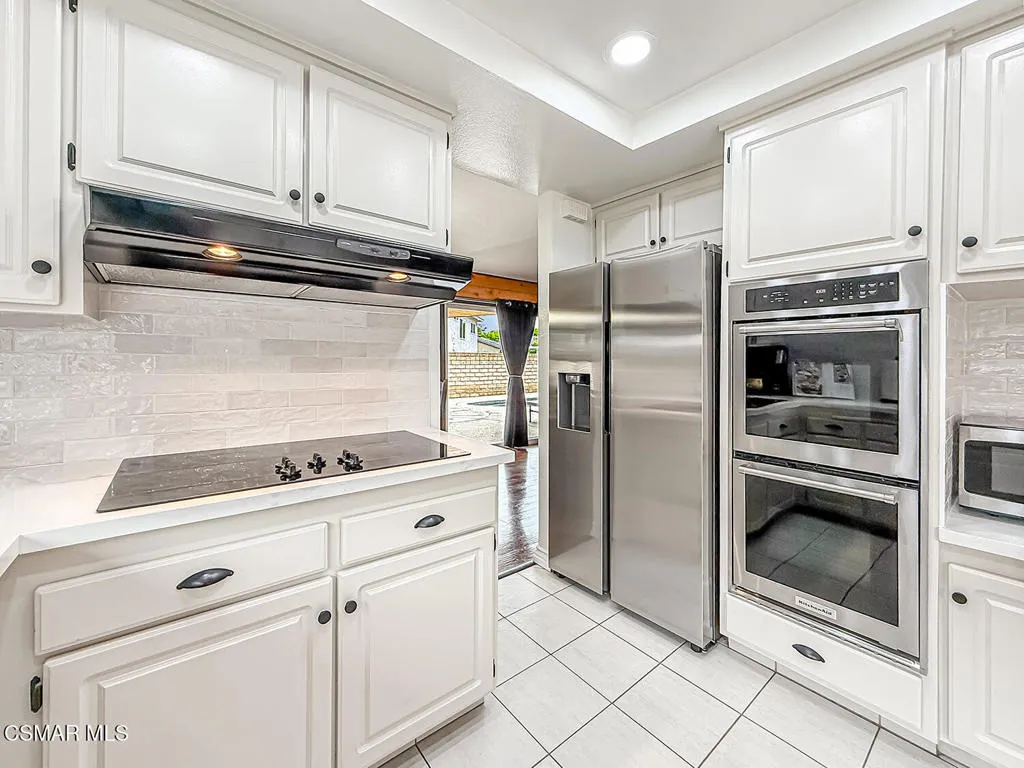 2439 N Lita Place, Simi Valley, California 93063 home-pic-8