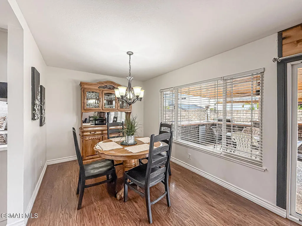 2439 N Lita Place, Simi Valley, California 93063 home-pic-13