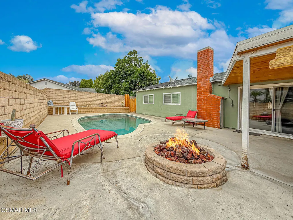 2439 N Lita Place, Simi Valley, California 93063 home-pic-33