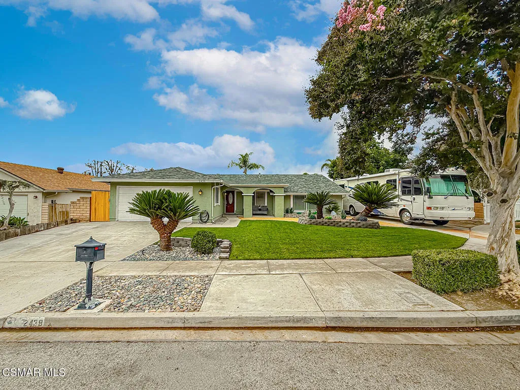 2439 N Lita Place, Simi Valley, California 93063 home-pic-37