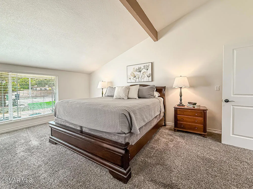 2439 N Lita Place, Simi Valley, California 93063 home-pic-25