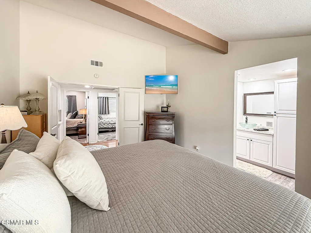 2439 N Lita Place, Simi Valley, California 93063 home-pic-27