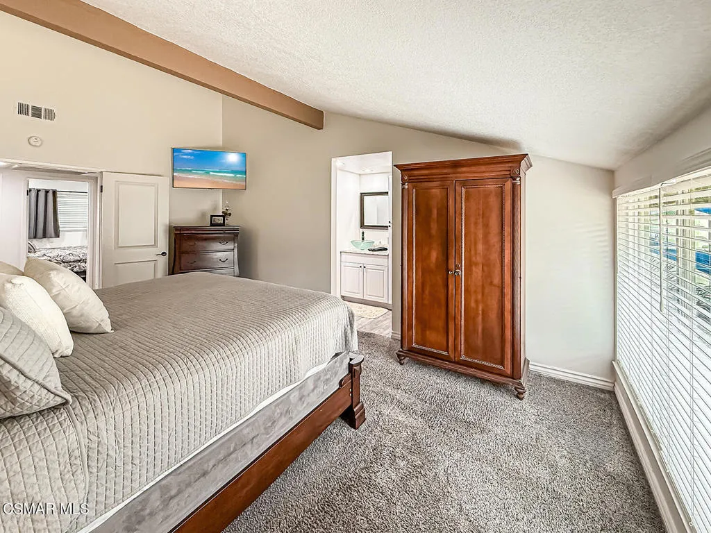 2439 N Lita Place, Simi Valley, California 93063 home-pic-26