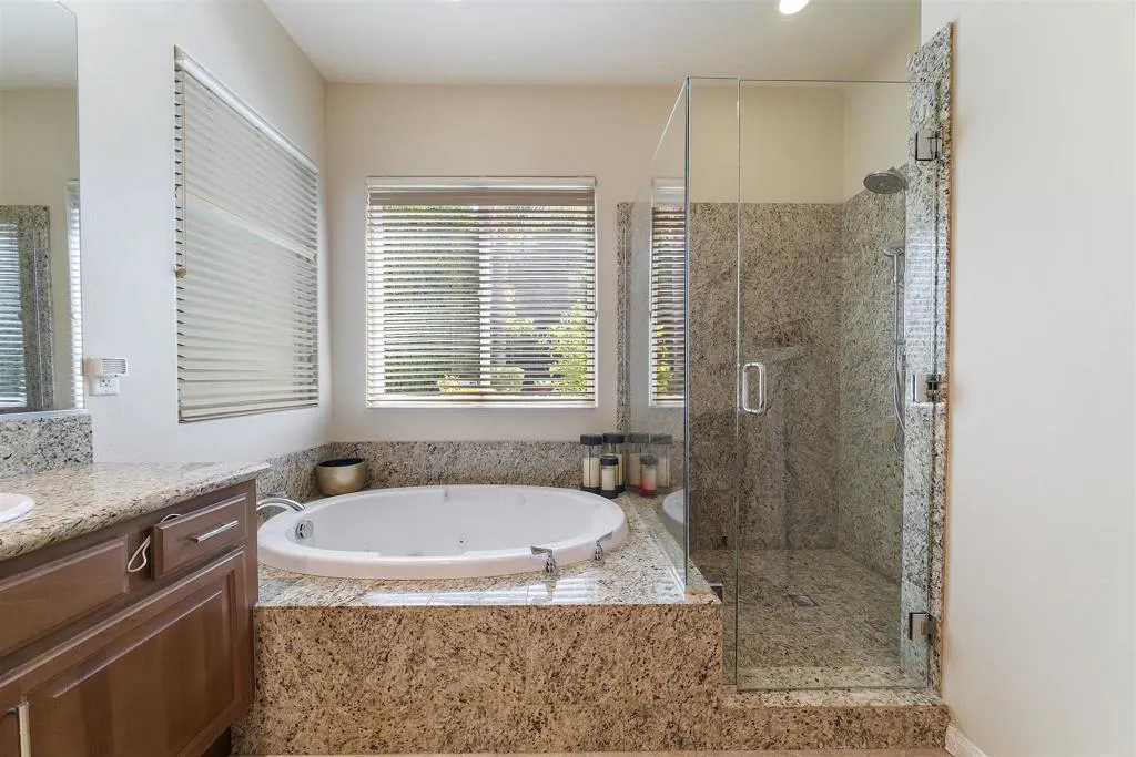 81673 Hidden Links Drive, La Quinta, California 92253 home-pic-40