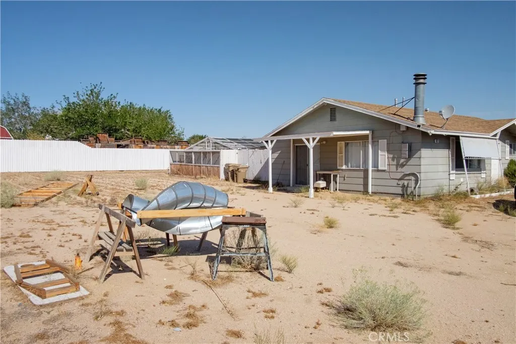 9022 Glendale Avenue, Hesperia, California 92345 home-pic-3