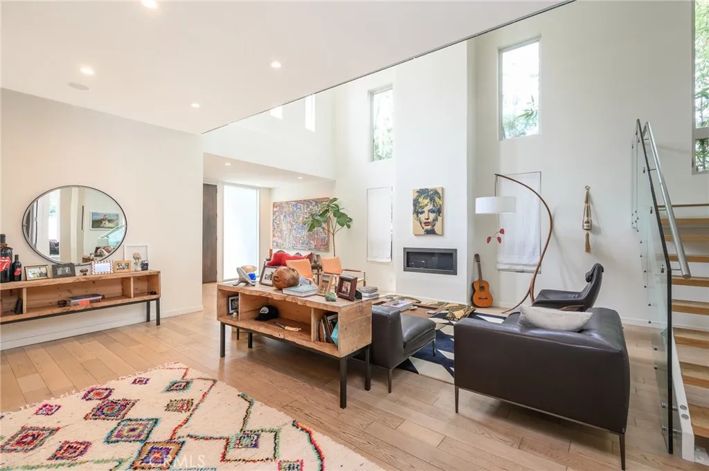 520 N Curson Avenue, Los Angeles, California 90036 home-pic-28