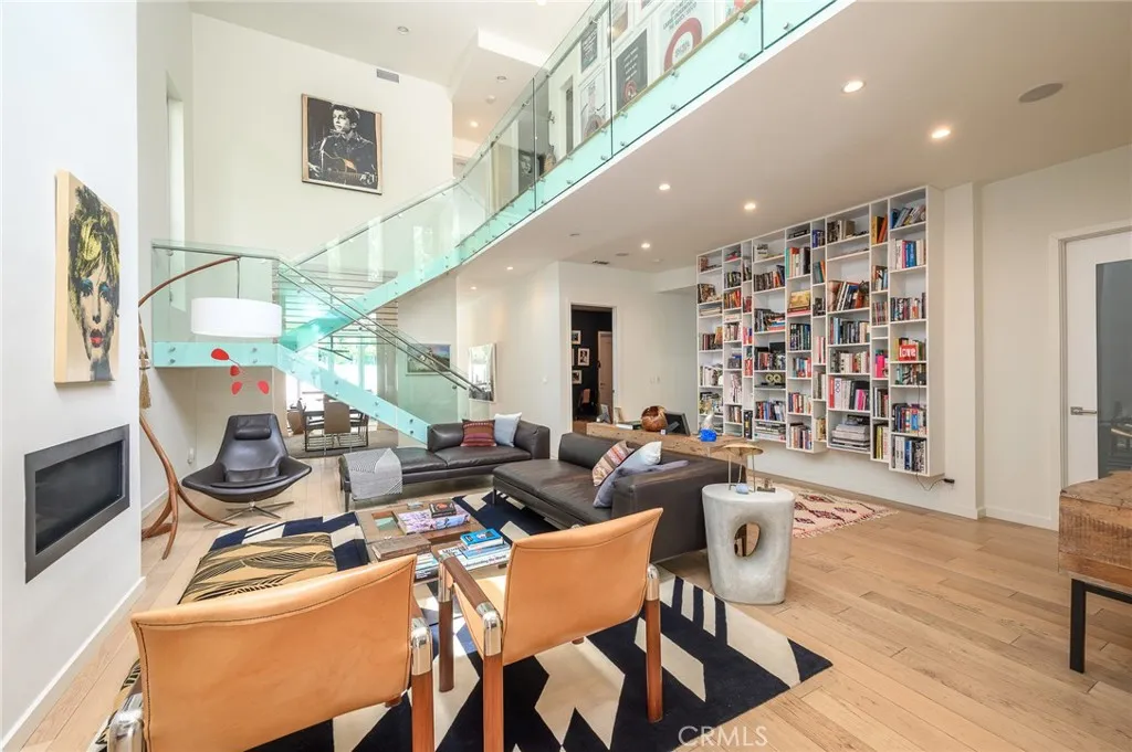 520 N Curson Avenue, Los Angeles, California 90036 home-pic-27