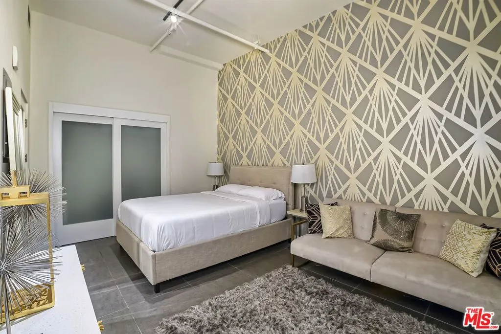 939 S Broadway 304, Los Angeles, California 90015 home-pic-18