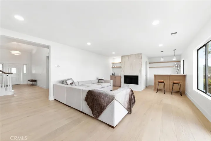 2207 Inverness Court, Oxnard, California 93036