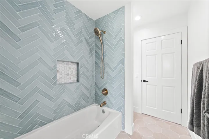 2207 Inverness Court, Oxnard, California 93036