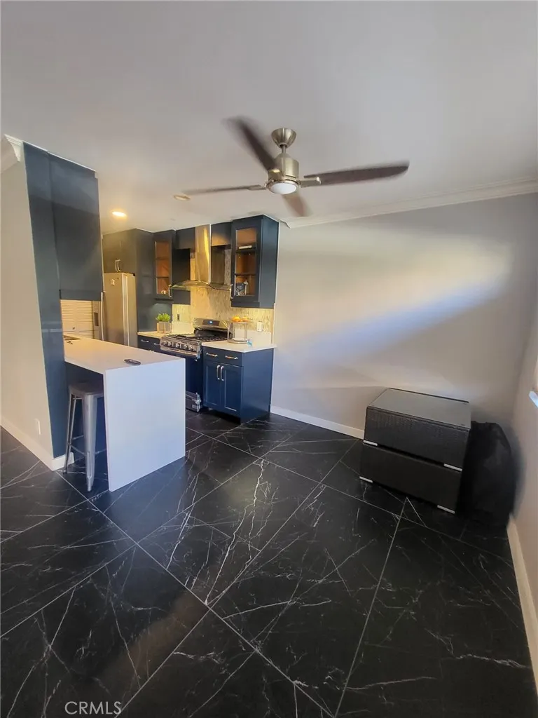 1154 S Barrington Avenue 103, Los Angeles, California 90049 home-pic-9